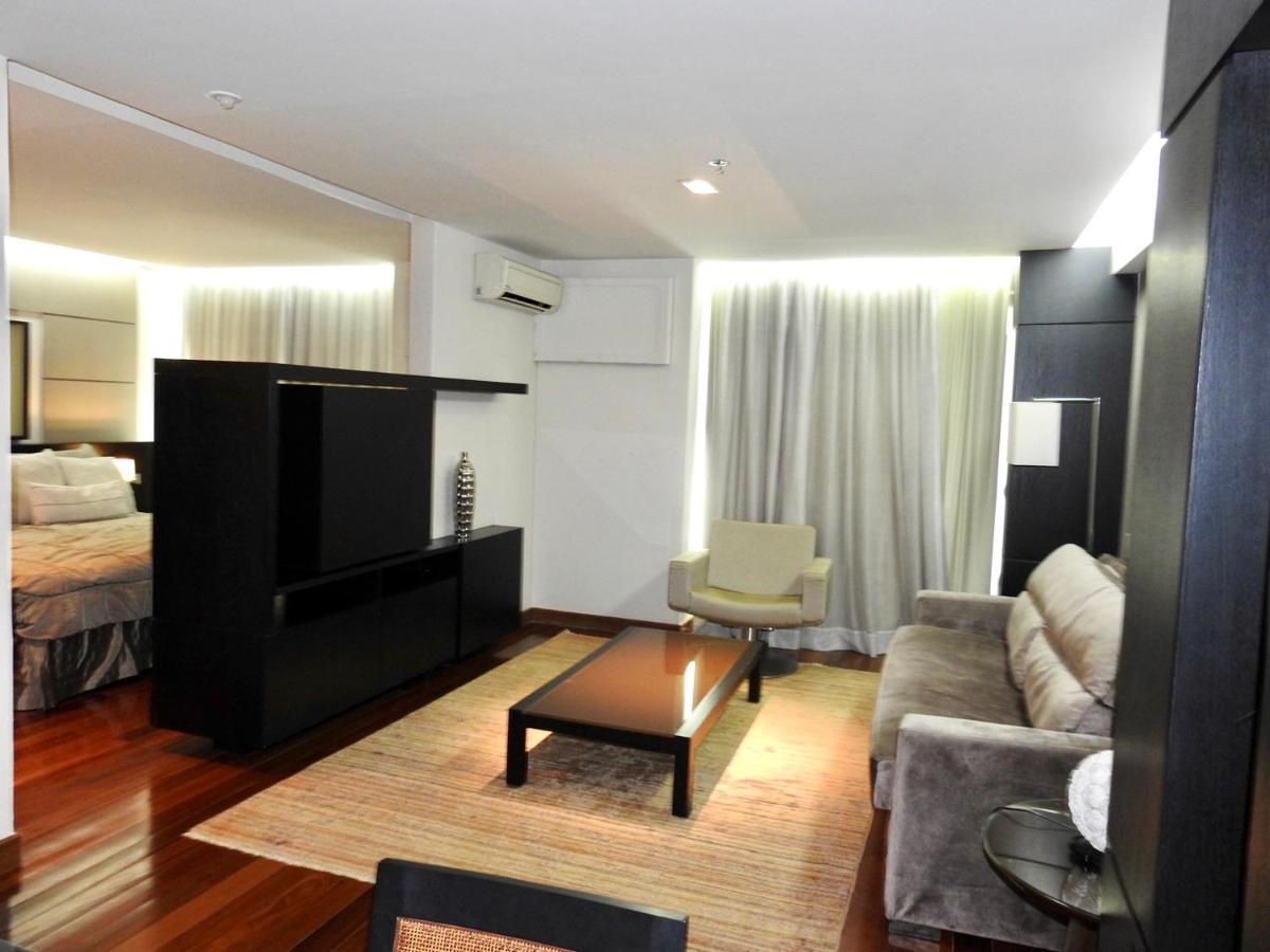 Constantino Hotel E Eventos ジュイス・デ・フォーラ エクステリア 写真 A living room in a modern apartment