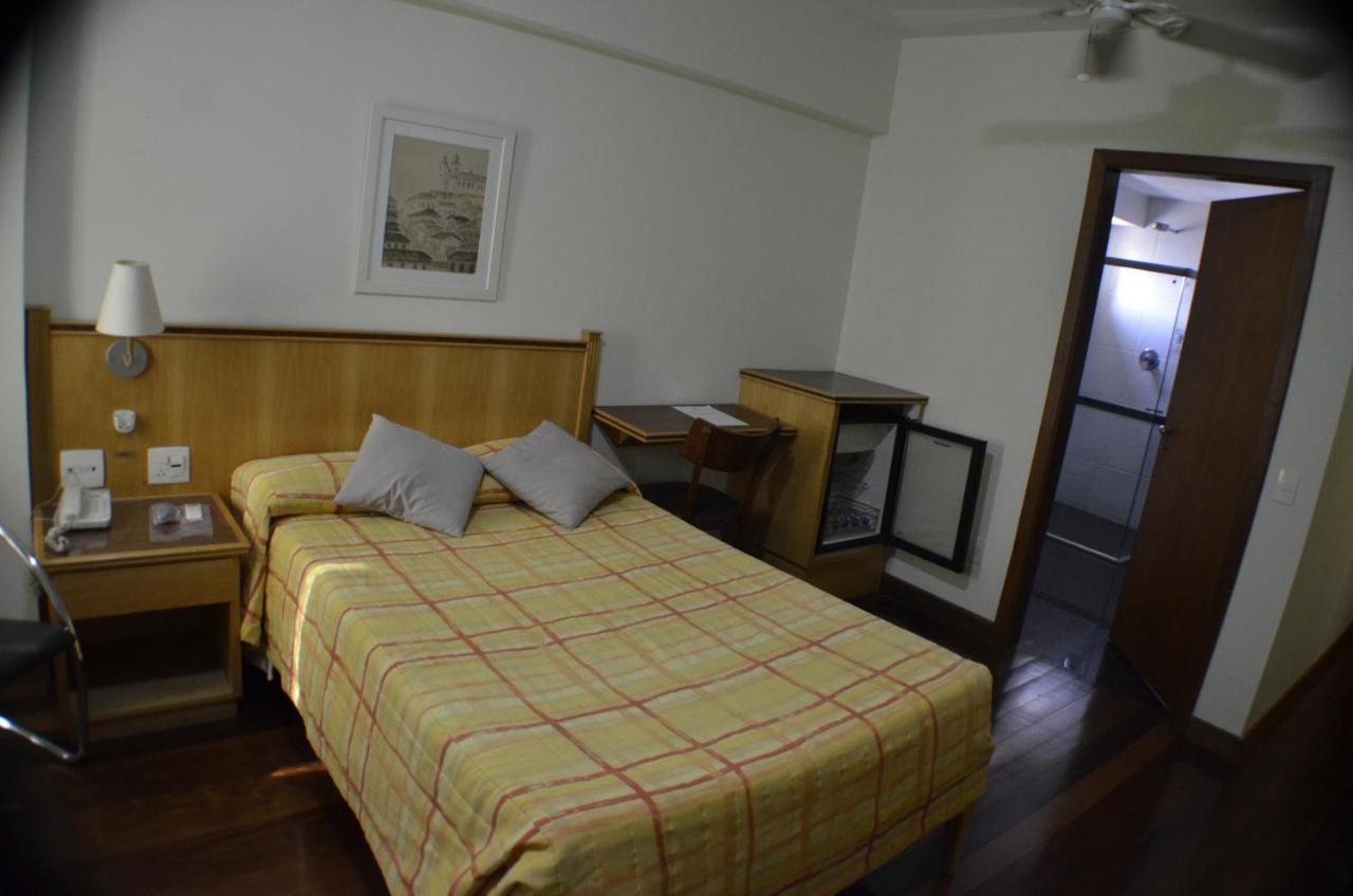 Constantino Hotel E Eventos ジュイス・デ・フォーラ エクステリア 写真 A room at the hotel