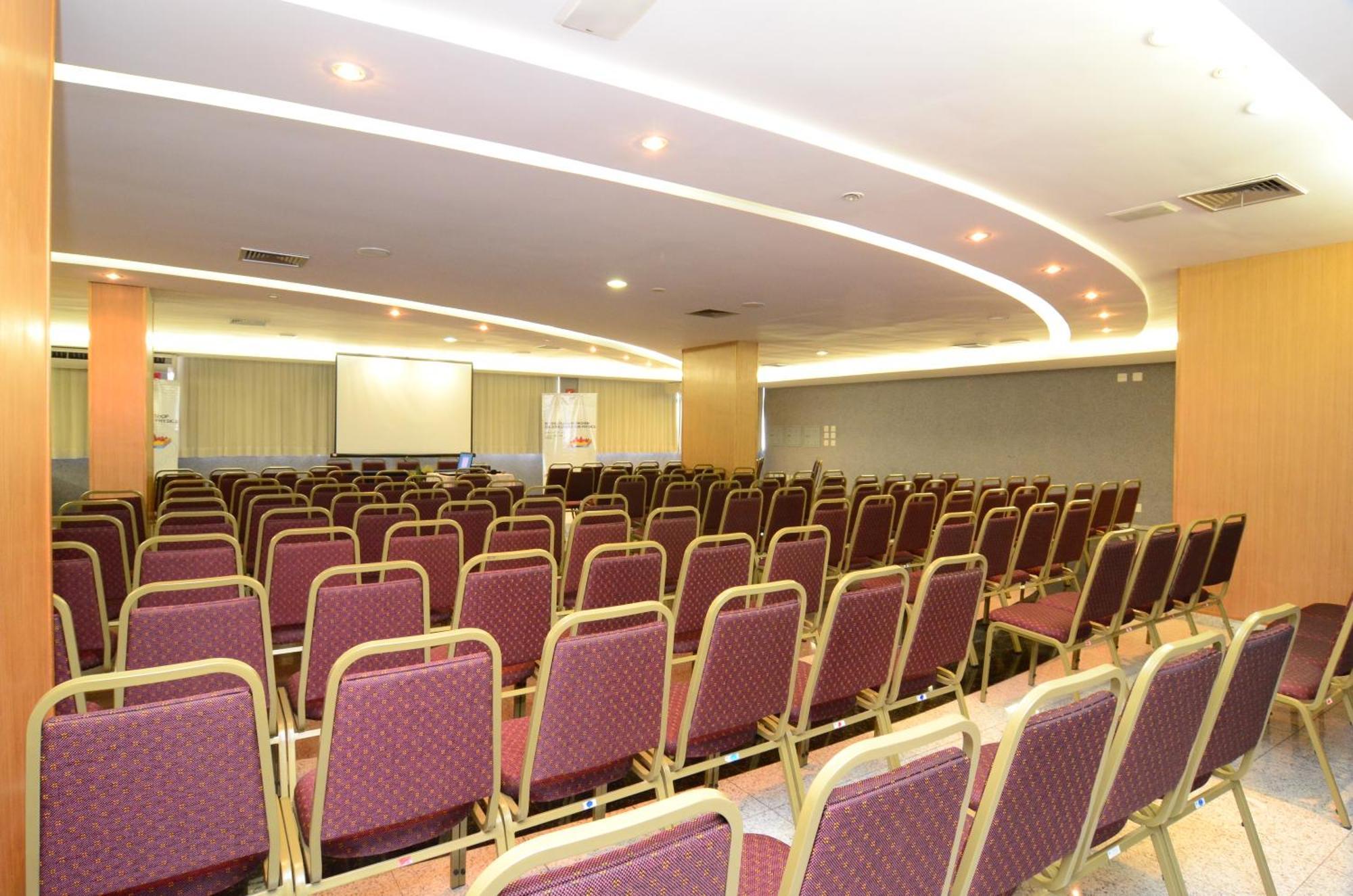 Constantino Hotel E Eventos ジュイス・デ・フォーラ エクステリア 写真 The main auditorium