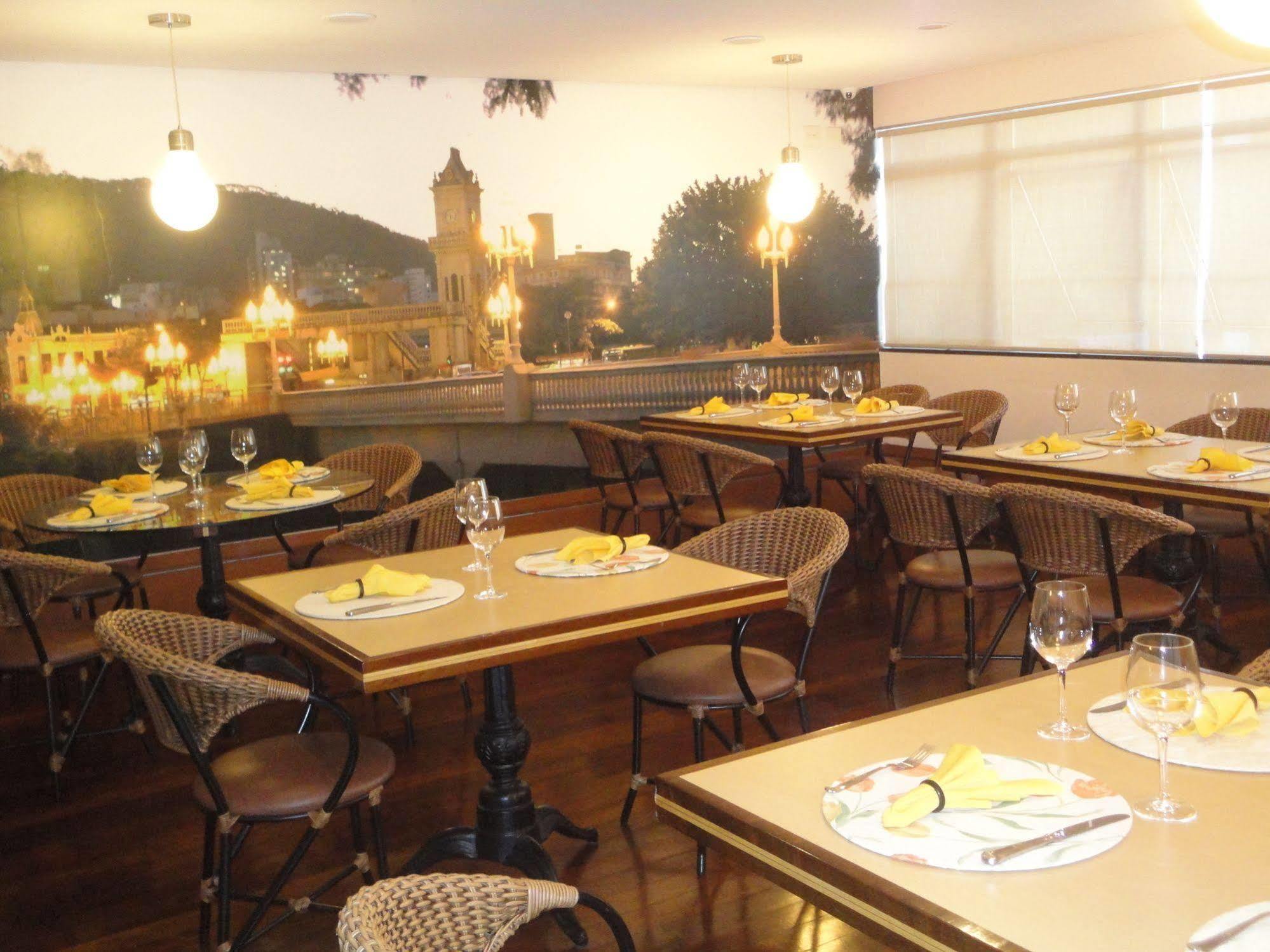 Constantino Hotel E Eventos ジュイス・デ・フォーラ エクステリア 写真 The interior of the restaurant