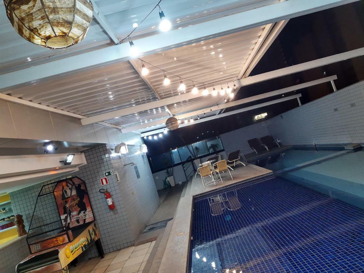 Constantino Hotel E Eventos ジュイス・デ・フォーラ エクステリア 写真 The swimming pool at the hotel